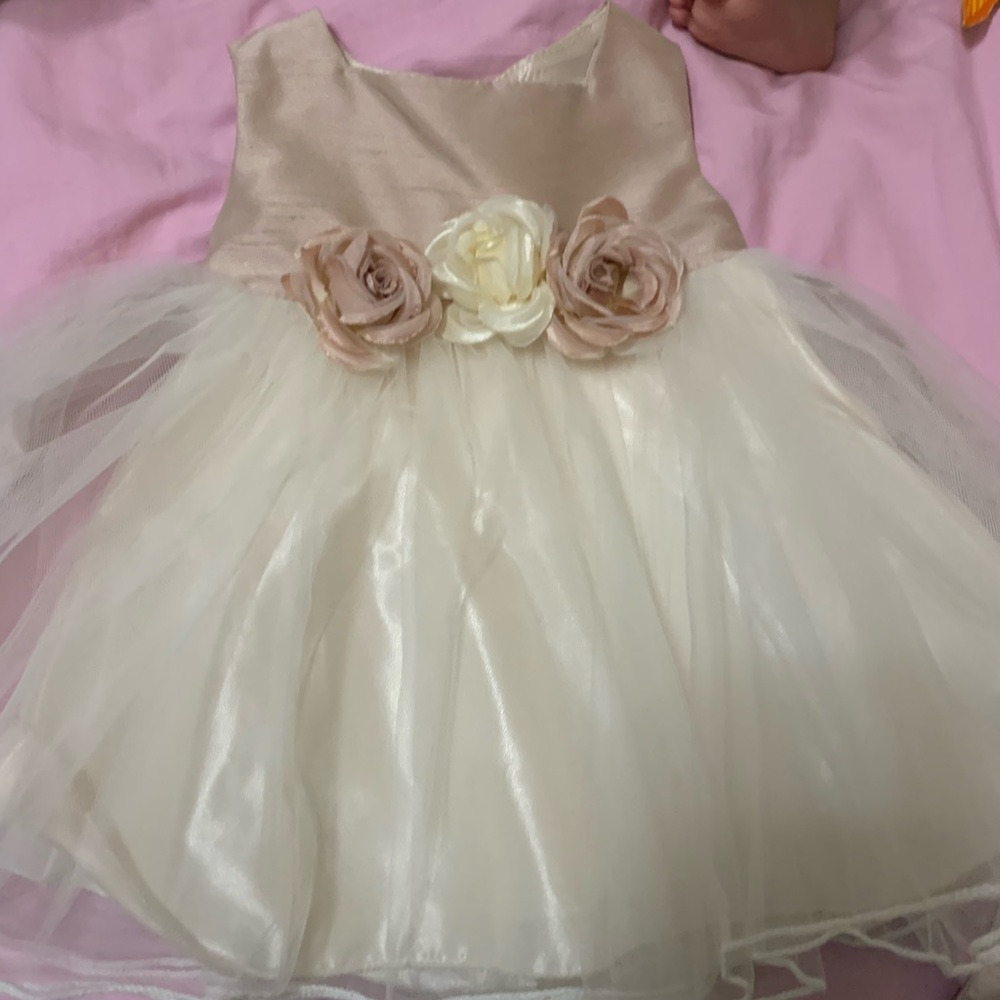 Super adorable baby girl dress 💕 - Picture 1 of 6